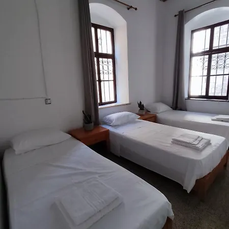 호스텔 Rhodes Youth Adults Only 18-40 Rhodes City
